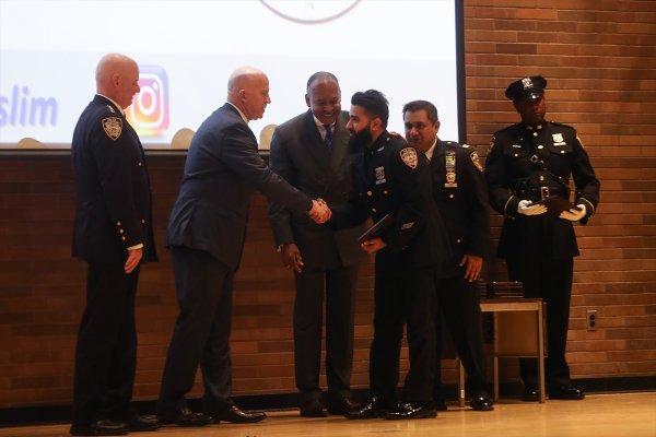 New York'ta Müslüman polisler iftar verdi