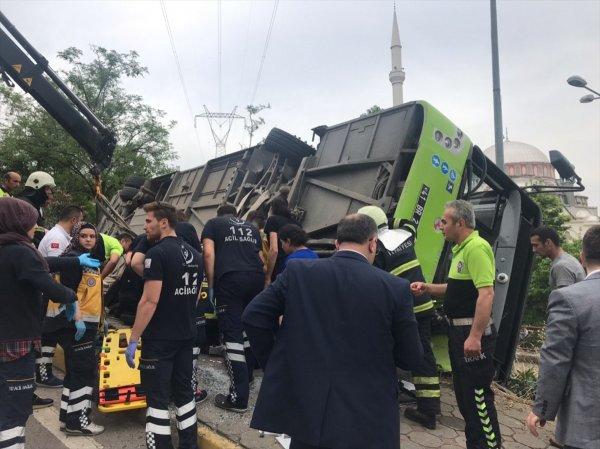 Kocaeli'de otobüs devrildi