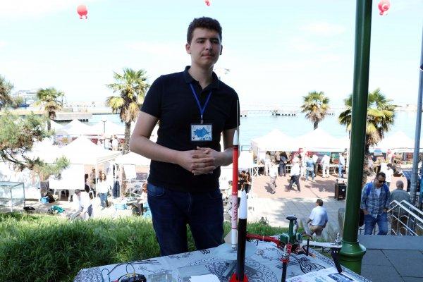 Zonguldaklı gençler roket üretti