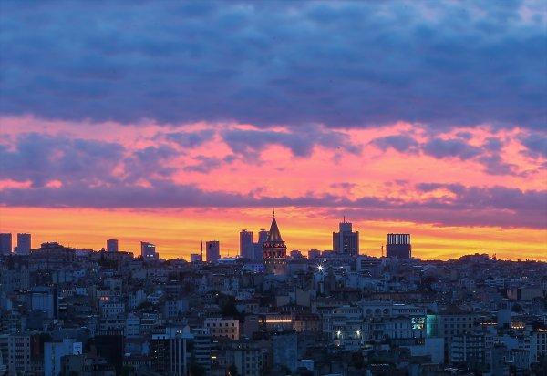 İstanbul'da gün doğumu manzaraları