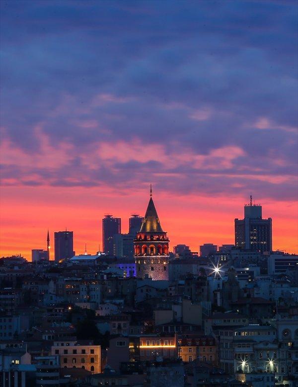İstanbul'da gün doğumu manzaraları