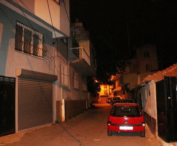 İzmir'de annesini kabloyla boğarak öldürdü