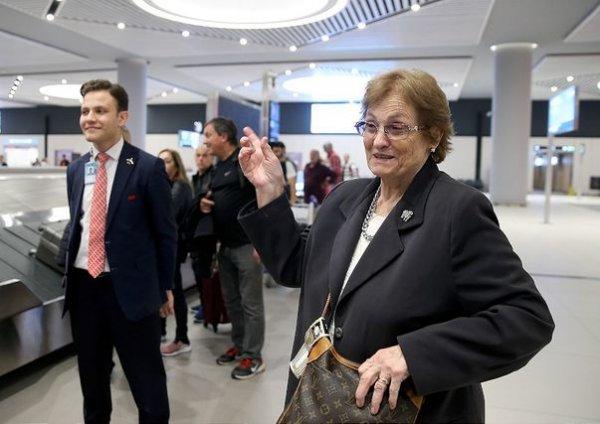 Gurbetçi kadın 69 yıl sonra Türkiye'ye geldi