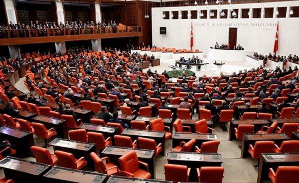 MHP: Askere gitmek isteyen kadınlara izin verilsin