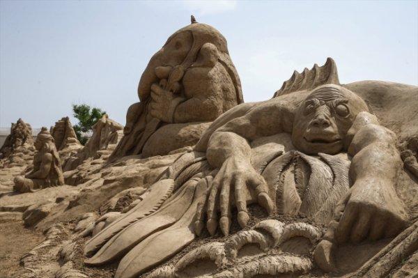 Uluslararası Antalya Kum Heykel Festivali başladı