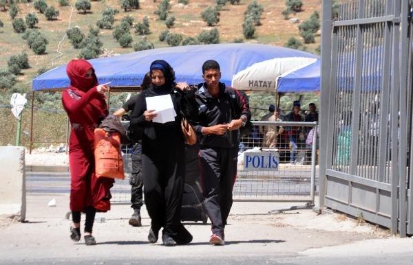 1 haftada 16 bin Suriyeli ülkesine gitti