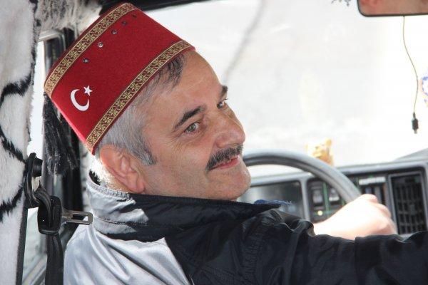 Erzurumlu trafik kazalarını önlemek için araba tasarladı