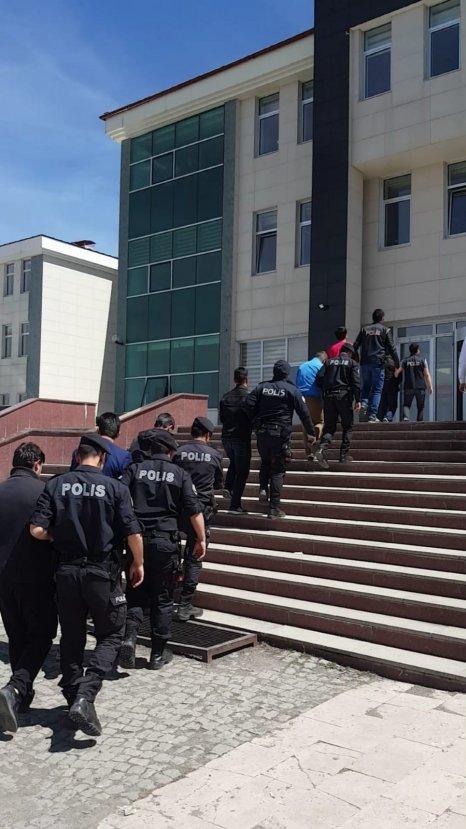 TSK içindeki FETÖ'cü askerler temizleniyor