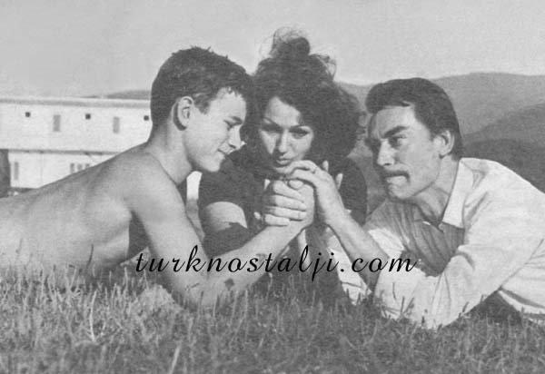 Eşref Kolçak öldü. Eşref Kolçak kimdir?