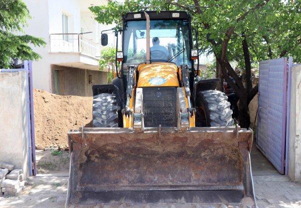 Nevşehir'de rüyasında defin gören kadın bahçesini kazdı