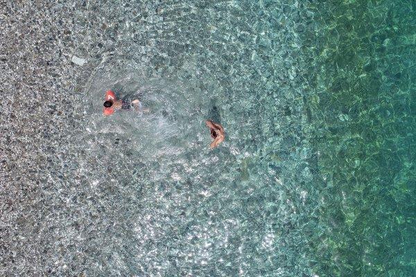 Antalya'da su sıcaklığı 28 dereceye çıktı