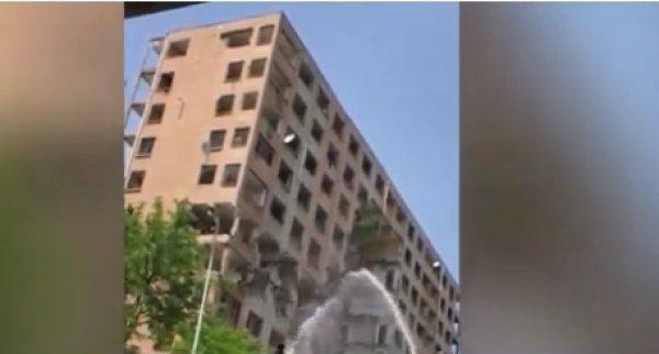 Bahçelievler'de tehlikeli yıkım