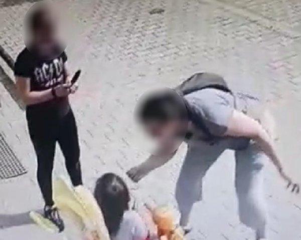 Bursa'da 3 yaşındaki kıza dondurma dayağı