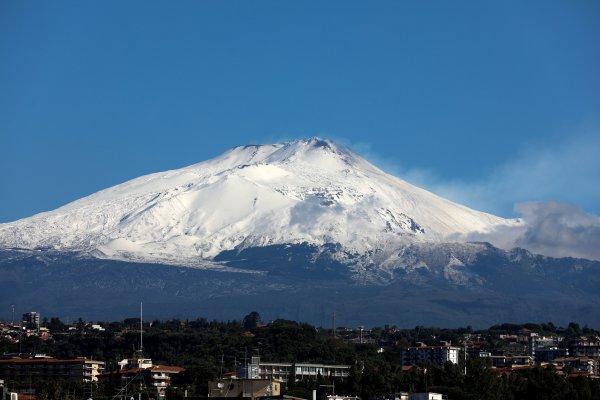Etna Yanardağı aktif duruma geçti