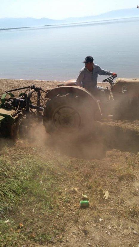 Bursa'da köy muhtarından örnek davranış