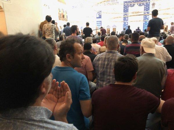 Büyük Çamlıca Camii, Kadir Gecesi'nde doldu taştı