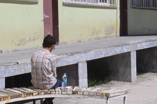 Van'da, unuttuğu kimliğini babası yetiştirdi