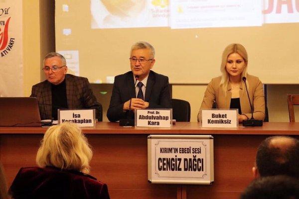 Arafta Bir Sürgün Cengiz Dağcı romanı hakkında kısa söyleşi