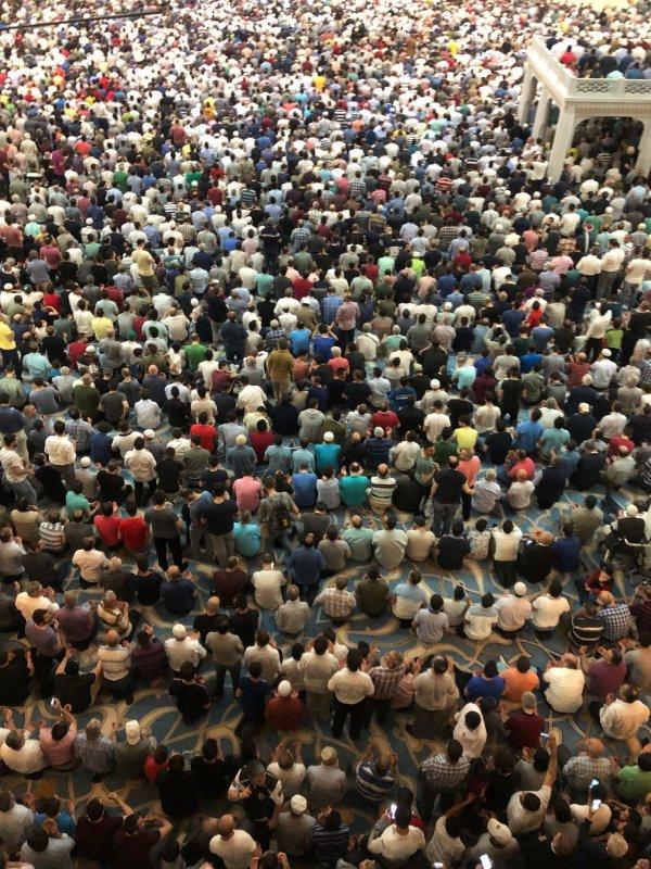 Büyük Çamlıca Camii, Kadir Gecesi'nde doldu taştı