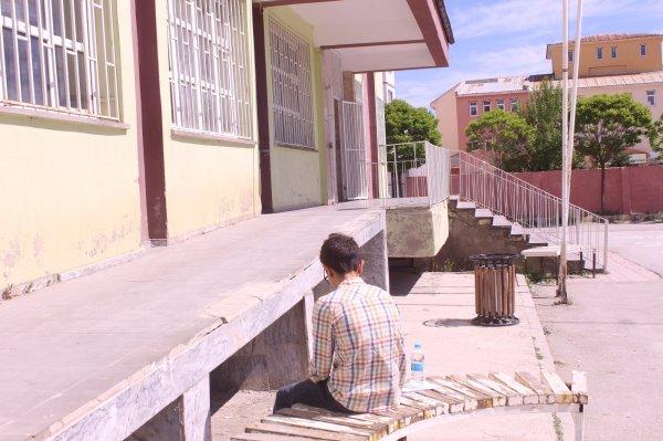 Van'da, unuttuğu kimliğini babası yetiştirdi