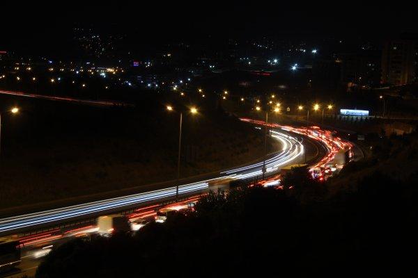 TEM otoyolunda trafik durma noktasına geldi