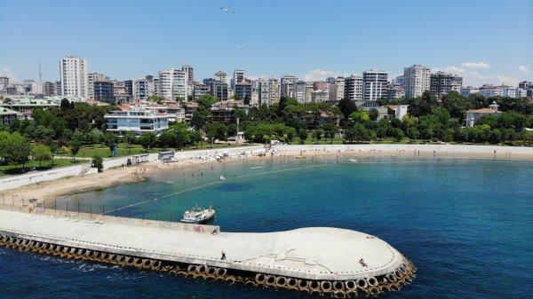 Bayram tatili Caddebostan Plajı'nı doldurdu