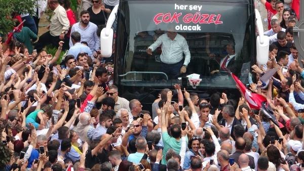 Soylu-İmamoğlu arasında 'Demirtaş'ın kucağı' tartışması