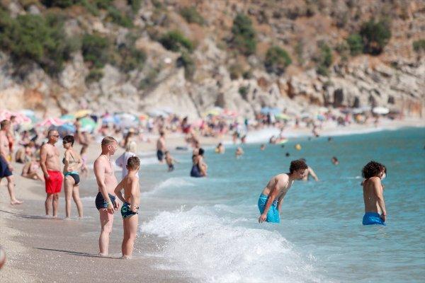 Turistik beldelerde bayram yoğunluğu