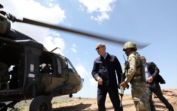 Hulusi Akar: Teröristlerin mağaralarına gireceğiz