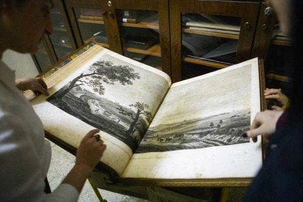 Aptullah Kuran Kütüphanesi’ndeki saklı tarih