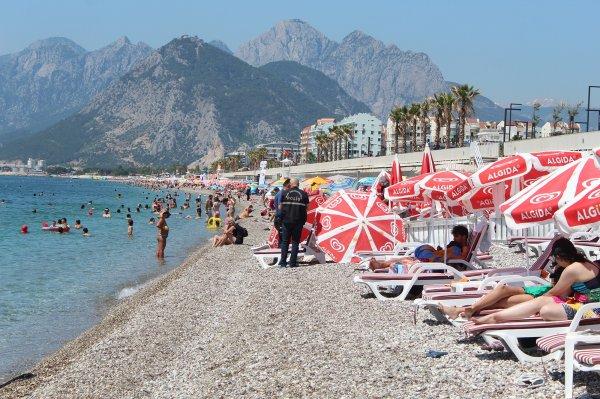 Karavanda yaşayan adam plajda ölü bulundu