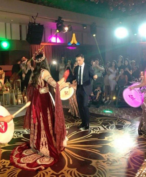 Alman medyası Mesut'un düğününü hedef aldı