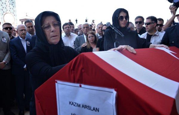 CHP'li Arslan son yolculuğuna uğurlandı