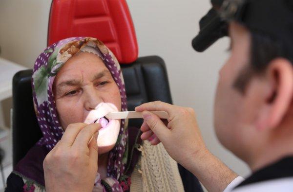 Kırılan diş dil kanserine yol açtı