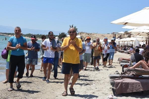 Çeşme'de halk plajını özel plaja çevirdiler