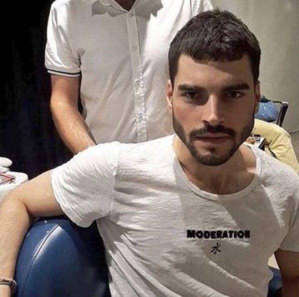 Akın Akınözü'nün askerlik hazırlığı