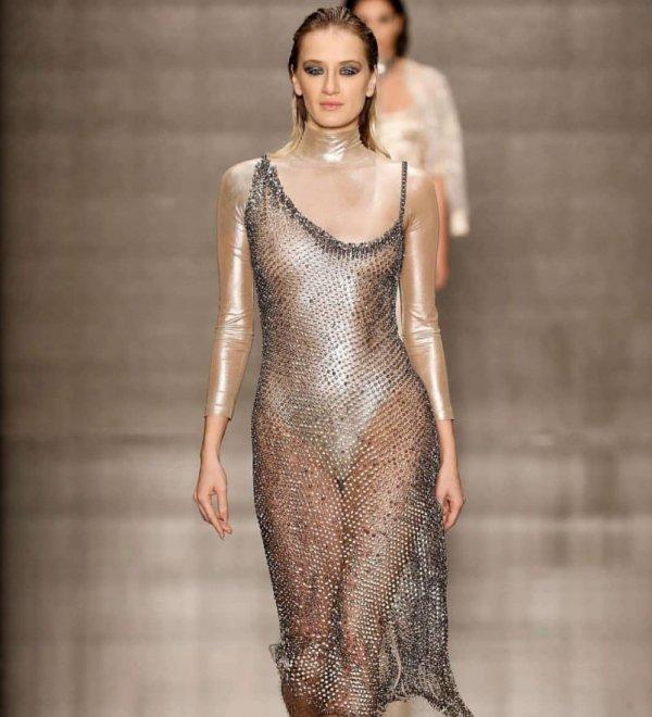 Didem Soydan bikiniden korkmuyor