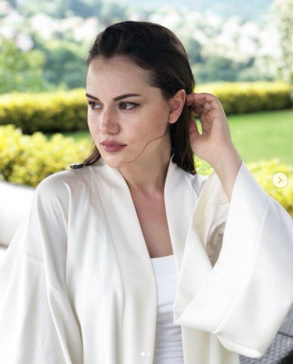 Fahriye Evcen'den doğum sonrası pozlar