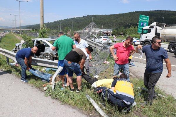 Bolu'da TEM otoyolunda kaza: 2 ölü, 5 yaralı