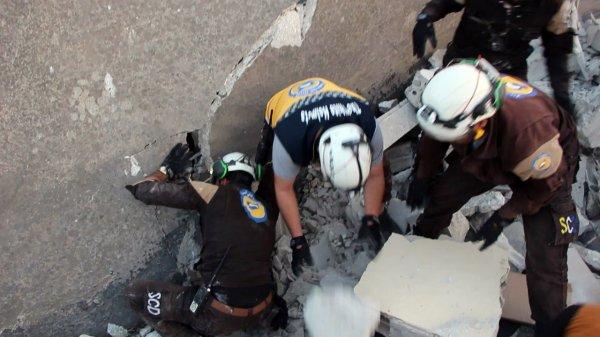 Suriye'nin El Mintar kasabası bombalandı: 5 ölü