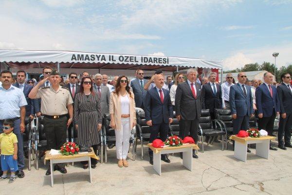 Türk Yıldızları ve SOLOTÜRK'ten nefes kesen gösteri