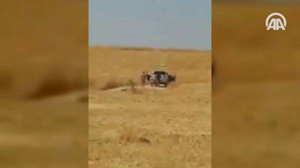 Teröristler arazileri ateşe verirken görüntülendi