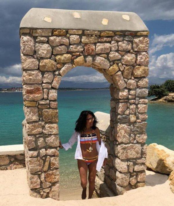 Asuman Dabak fit vücuduyla şaşırttı