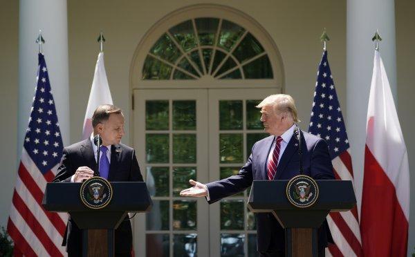 ABD Polonya'da bulunan asker sayısını artırıyor