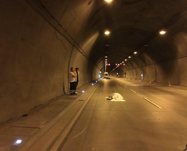 Motosikletli genç kız 40 metre sürüklendi