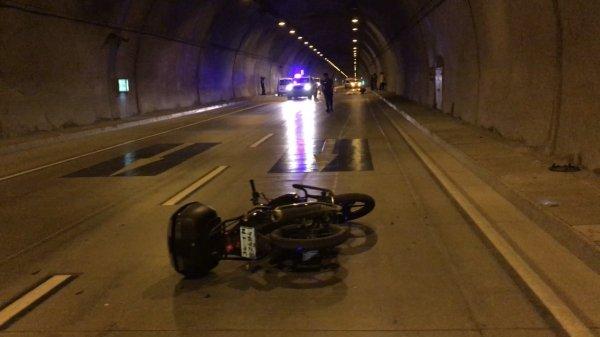 Motosikletli genç kız 40 metre sürüklendi