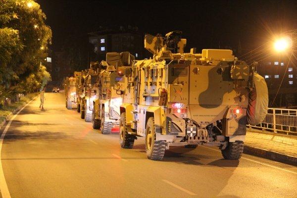 ABD teröristlere 200 tır yardım gönderdi