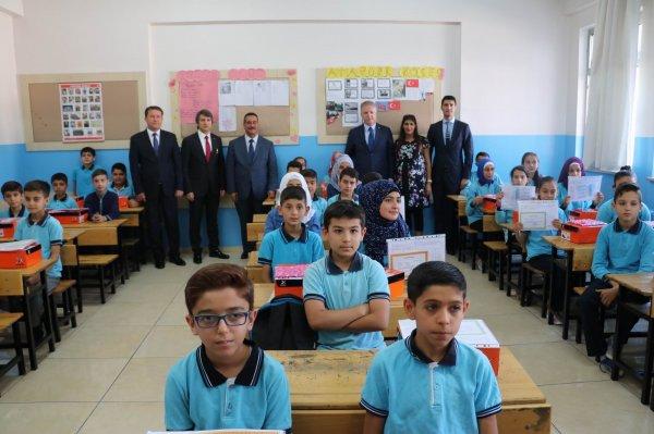 Gaziantep'te 60 bin Suriyeli çocuk karne aldı