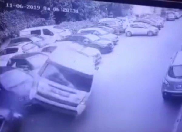 İstanbul'da otoparkta 6 otomobili ezdi