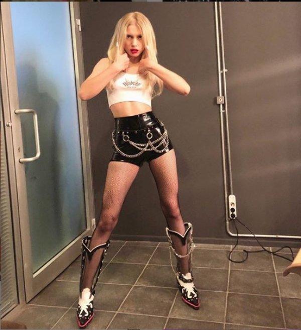 Aleyna Tilki'den üniversite sınavı isyanı